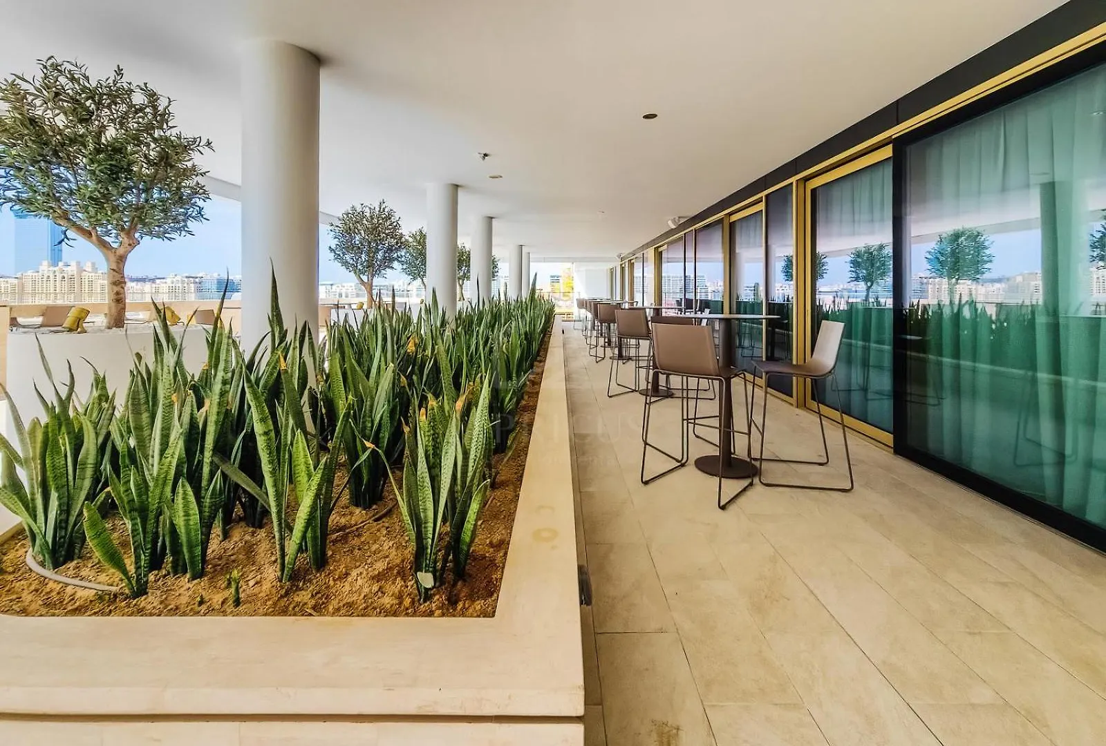 Gorgeous 1Bd Apt With Beach Access In Grand Bleu Dubai Apartment