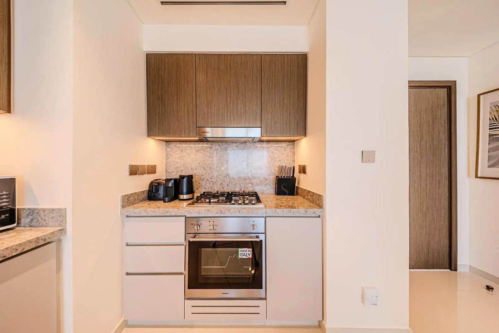 Gorgeous 1Bd Apt With Beach Access In Grand Bleu Dubai