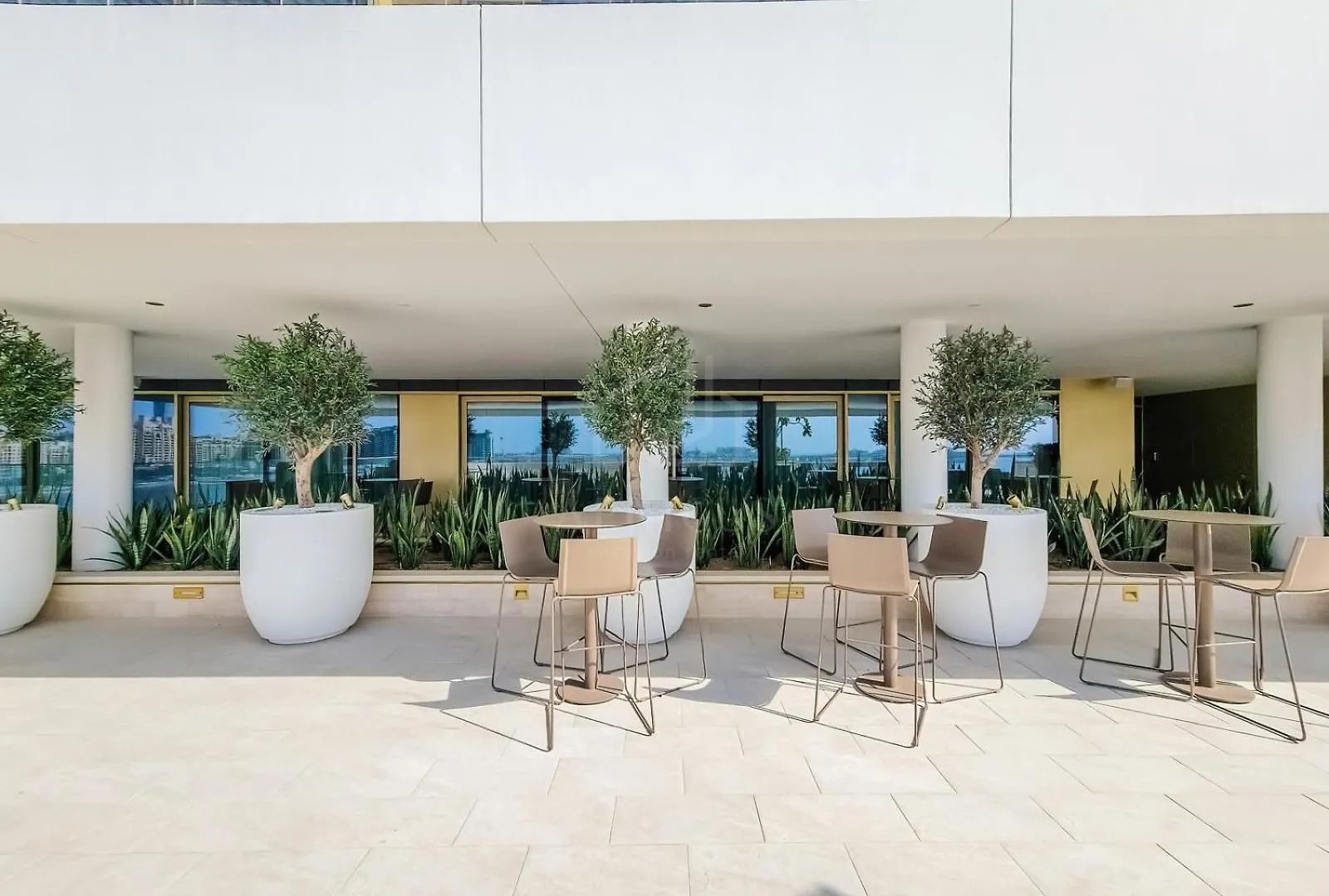 Gorgeous 1Bd Apt With Beach Access In Grand Bleu Ντουμπάι Διαμέρισμα